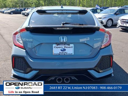 Used 2017 Honda Civic Sport image 5