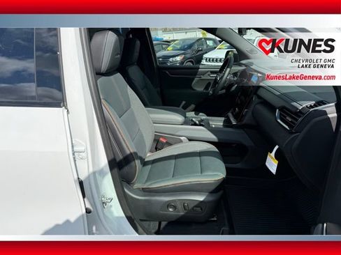 New 2026 GMC Acadia AT4 w/ Luxury Package AWD/4WD image 21