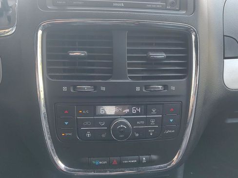 Used 2017 Dodge Grand Caravan GT FWD image 10