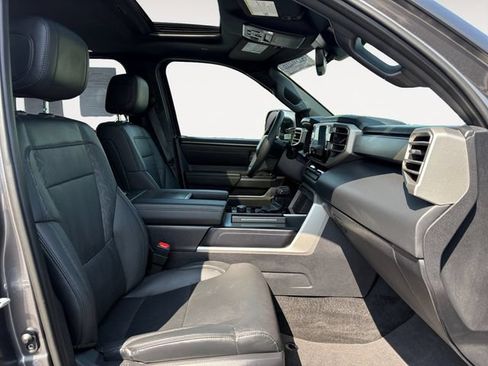 Used 2025 Toyota Sequoia 4WD image 15