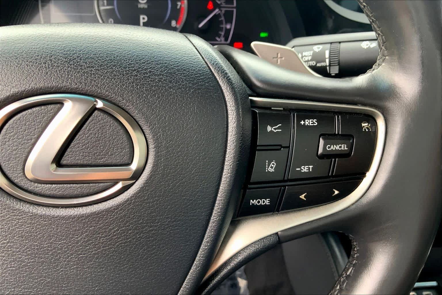 Used 2024 Lexus ES 350 w/ Premium Package FWD image 25