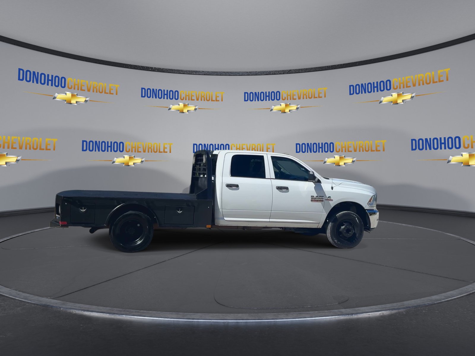 Used 2018 RAM 3500 Tradesman w/ Chrome Appearance Group AWD/4WD image 9