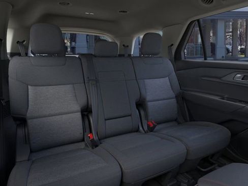 Used 2026 Ford Explorer Active AWD/4WD image 11