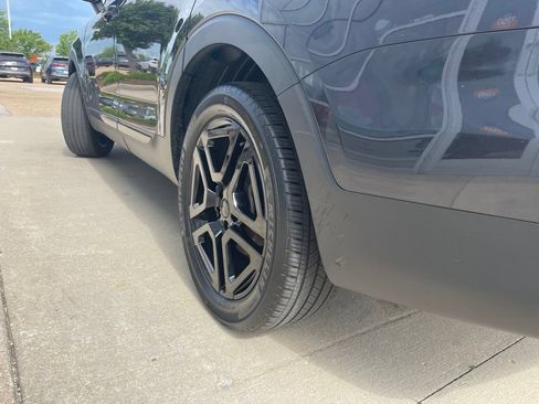 Used 2025 Kia Telluride EX X-Line AWD/4WD image 19