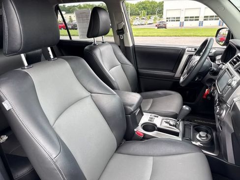 Used 2019 Toyota 4Runner SR5 Premium AWD/4WD image 9