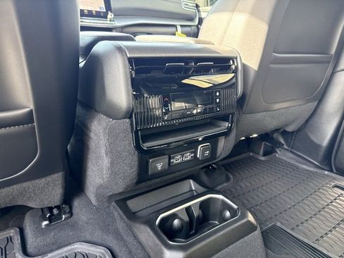 New 2026 Jeep Grand Wagoneer Limited image 21