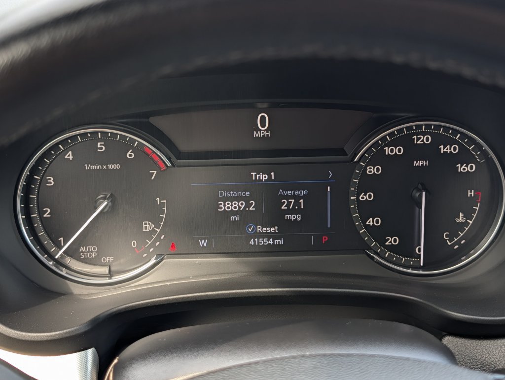 Used 2022 Cadillac XT4 Premium Luxury w/ Enhanced Visibility Package FWD image 26