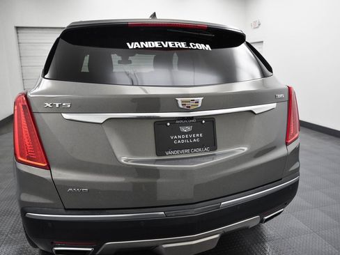 Used 2018 Cadillac XT5 Platinum w/ Driver Assist Package image 6