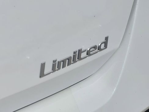 New 2026 Hyundai Elantra Limited FWD image 8