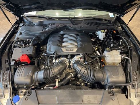 Used 2025 Ford Mustang GT Premium RWD image 18