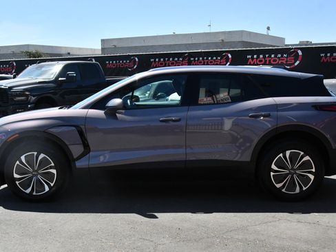 Used 2024 Chevrolet Blazer EV LT AWD/4WD image 4