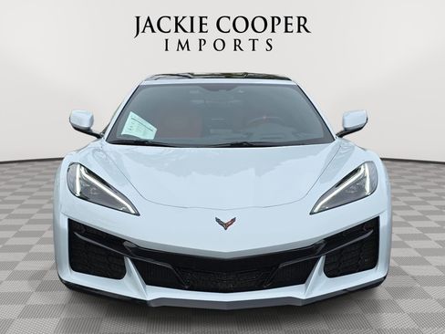 Used 2023 Chevrolet Corvette Z06 RWD image 2