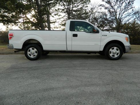 Used 2013 Ford F150 XLT w/ Mid Equipment Group image 5