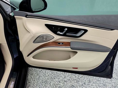 Used 2023 Mercedes-Benz EQS 580 4MATIC Sedan image 26