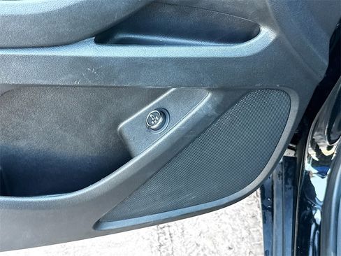 Used 2018 Chevrolet Traverse LT image 20