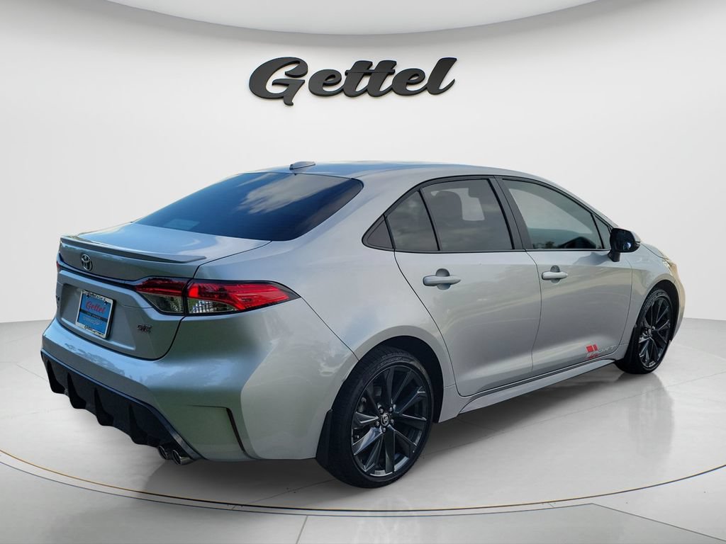 Certified 2025 Toyota Corolla SE FWD image 5