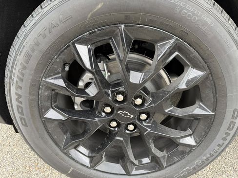 New 2026 Chevrolet Traverse LT w/ Midnight/Sport Edition AWD/4WD image 9