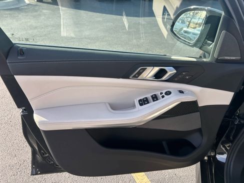 New 2026 BMW X5 M60i image 24