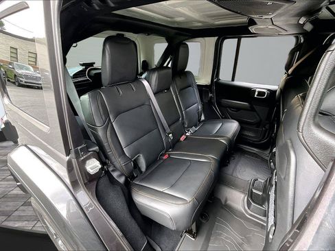 New 2026 Jeep Wrangler Unlimited Sahara AWD/4WD image 10
