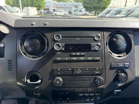 Used 2014 Ford F550 4x4 Regular Cab Super Duty image 14
