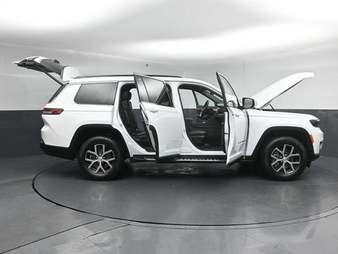 Used 2025 Jeep Grand Cherokee L Limited w/ Luxury Tech Group II AWD/4WD image 61