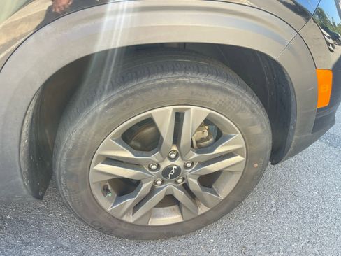 Used 2022 Kia Seltos S image 16