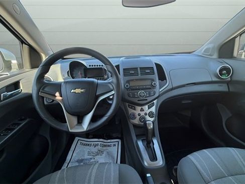 Used 2012 Chevrolet Sonic LT image 10