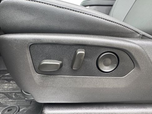 New 2025 GMC Sierra 2500 SLT w/ SLT Premium Package image 11