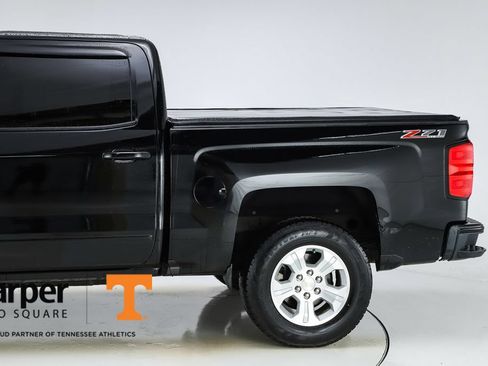 Used 2017 Chevrolet Silverado 1500 LT w/ All Star Edition AWD/4WD image 4