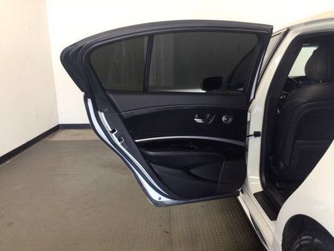 Used 2018 Acura RLX w/ Technology Package FWD image 20