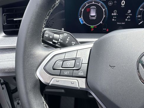 Certified 2025 Volkswagen Tiguan S FWD image 15