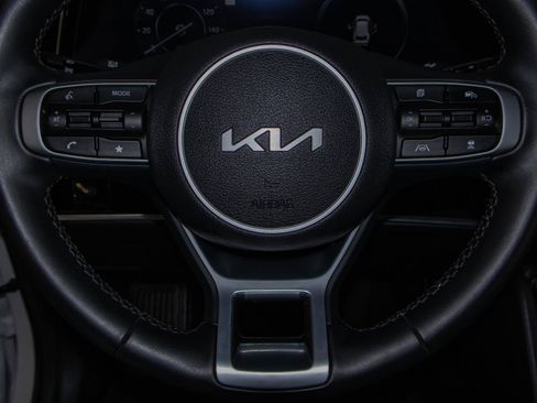 New 2025 Kia Sportage SX image 12