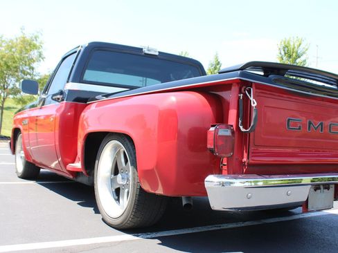 Used 1987 GMC Sierra 1500 2WD Regular Cab image 29