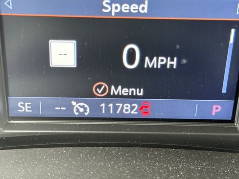 Used 2024 Buick Enclave Essence w/ Experience Buick Package image 29