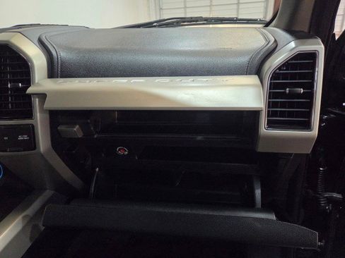 Used 2020 Ford F450 Lariat w/ Lariat Value Package image 41