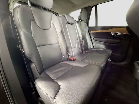 Certified 2023 Volvo XC90 B6 Plus image 29
