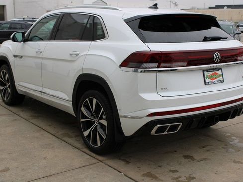 New 2026 Volkswagen Atlas Cross Sport SEL Premium R-Line AWD/4WD image 4