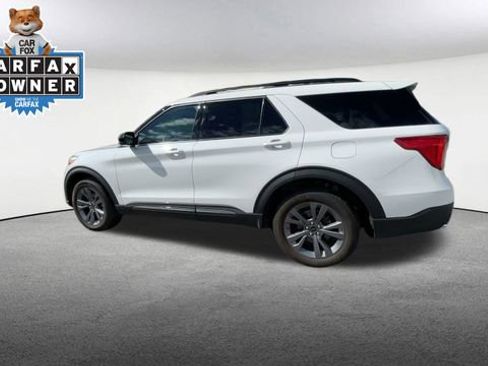 Used 2023 Ford Explorer XLT w/ Equipment Group 202A AWD/4WD image 7