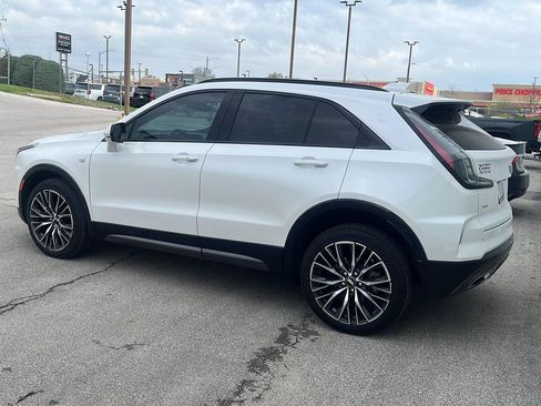 Used 2024 Cadillac XT4 Sport image 4