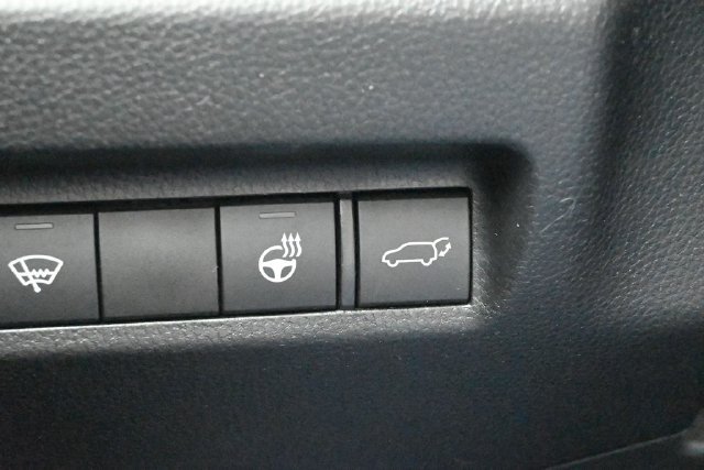Used 2021 Toyota RAV4 XLE Premium AWD/4WD image 24