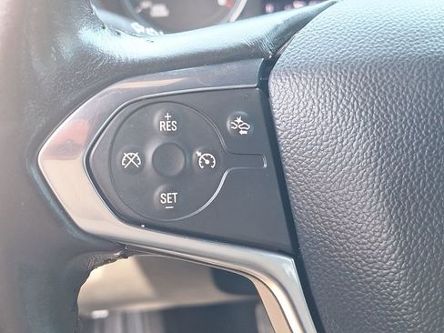 Certified 2022 Chevrolet Traverse LT image 42