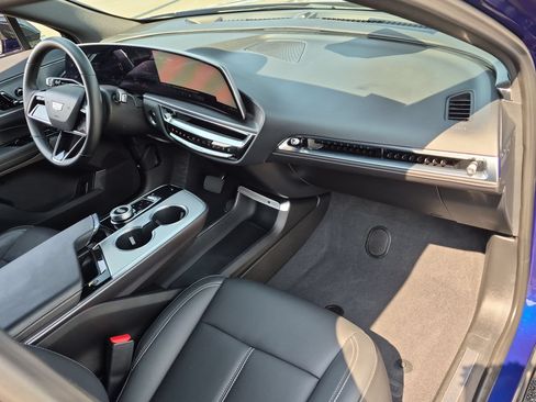 Certified 2024 Cadillac Lyriq Tech w/ LPO, Floor Liner Package AWD/4WD image 28