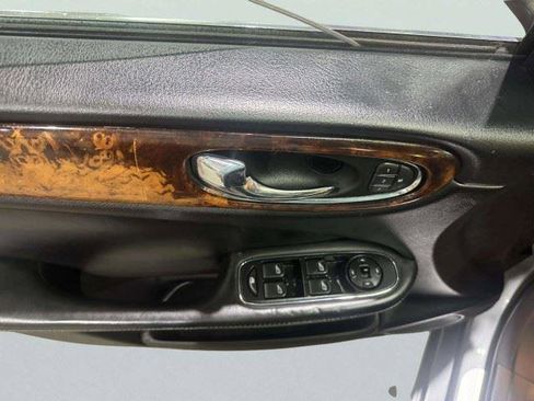 Used 2008 Jaguar XJ8 RWD image 15
