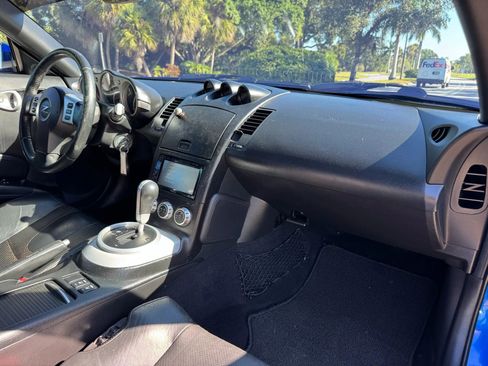 Used 2007 Nissan 350Z Touring image 28