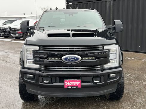 Used 2019 Ford F350 Platinum w/ Platinum Ultimate Package image 3