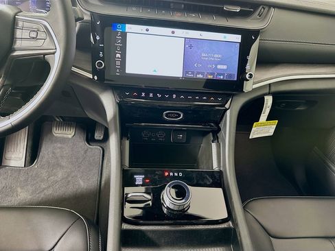 New 2026 Jeep Grand Cherokee Limited w/ Limited Altitude Package image 15