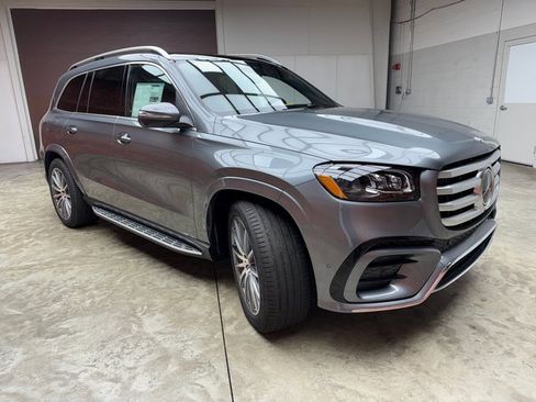 New 2025 Mercedes-Benz GLS 580 4MATIC image 7