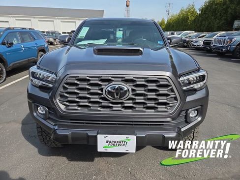 Used 2023 Toyota Tacoma 4x4 Double Cab image 2