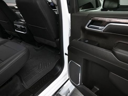 Used 2025 Chevrolet Silverado 1500 LTZ AWD/4WD image 19