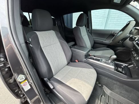 Used 2020 Toyota Tacoma TRD Sport RWD image 26